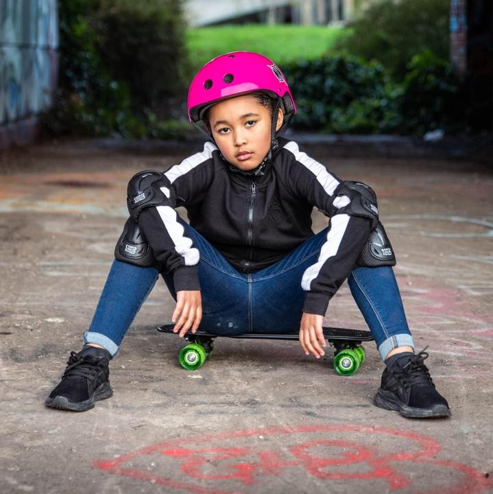 Produktbild Xootz Retro Skateboard mit LED-Rollen (22")