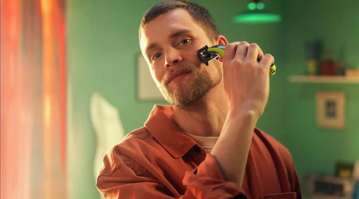 Actual product image Philips OneBlade 360 Face (QP2734/31)
