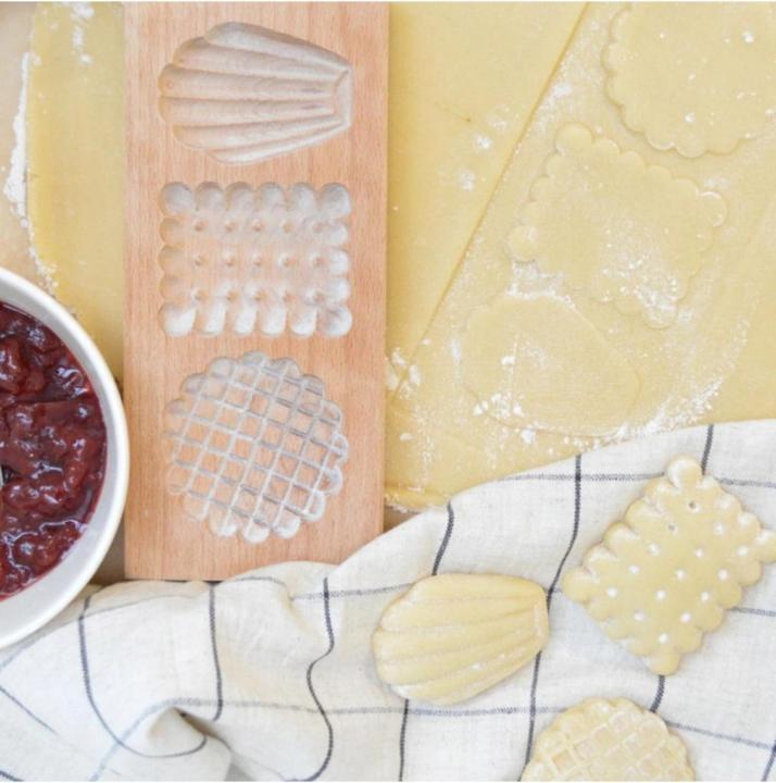 Actual product image ScrapCooking Holzform für gefüllte Kekse Petits Biscuits, 20x10x2cm