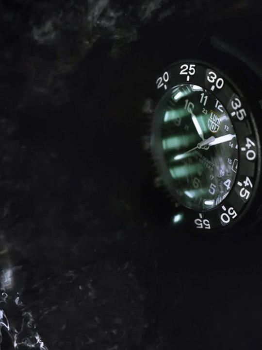 Actual product image Luminox Original Navy Seal 3000 Series (Diving watch, 43 mm)