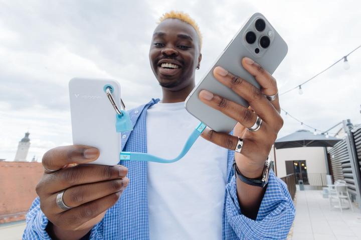 Actual product image Verbatim Pocket SSD 1TB Wht/Blue 2x Slvs (1 TB)