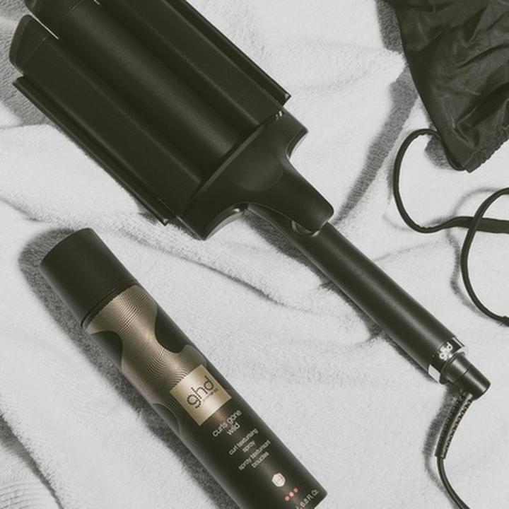 Image du produit ghd Curls Gone Wild Curl Texturising Spray (200 ml)