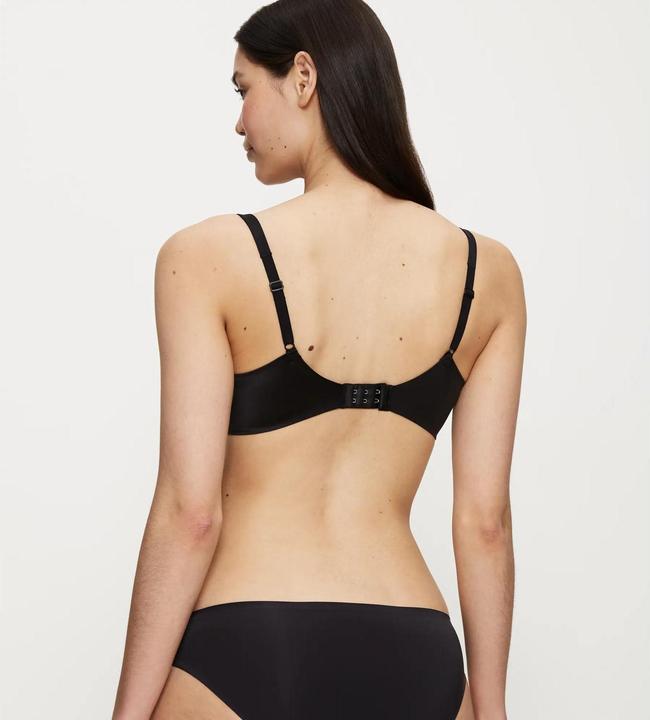 Image du produit Triumph Body Make-up Soft Touch WP EX (Une unité par pack, 70 C)