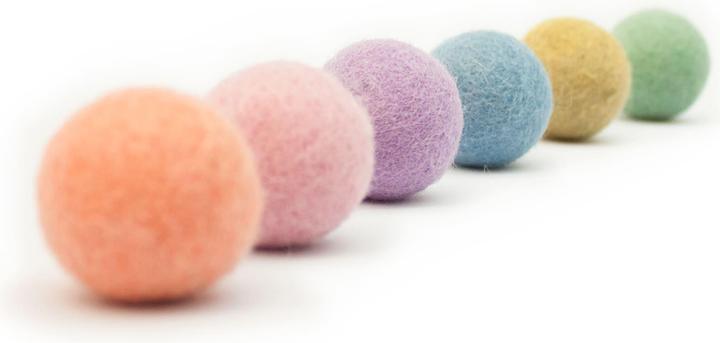 Actual product image LucyBalu RAINBOW BALLS FilzbÃ¤lle (Cat scratching toy)