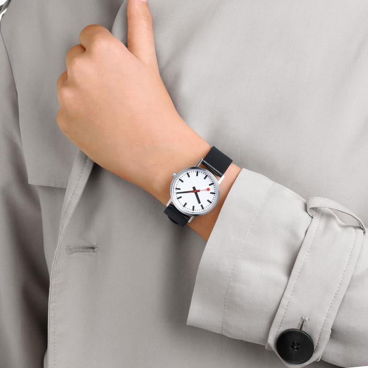 Actual product image Mondaine Classic - Pure Vegan (Analogue wristwatch, Swiss made, 36 mm)