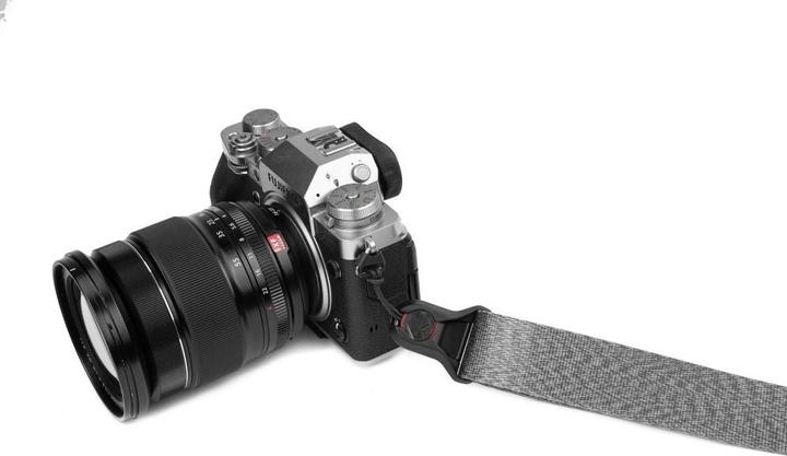 Actual product image Peak Design slide lite (Wrist strap, Neck belt, Shoulder strap)