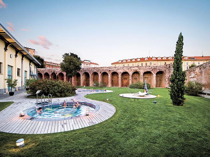 Actual product image Smartbox QC Terme: admission with spa package and lunch for 2 people in Milan (2 pers.)