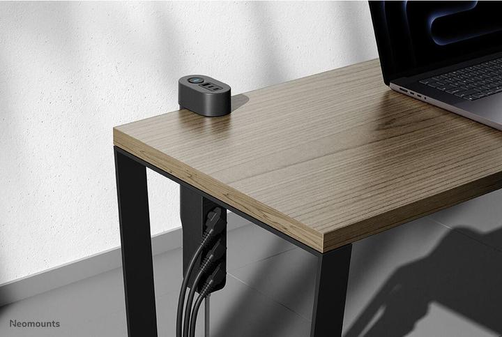 Image du produit Neomounts Tischsteckdose mit Klemme 3-fach/230V/USB-A/2xUSB-C/schwarz (Tables)