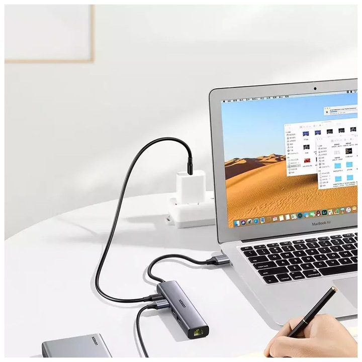 Actual product image Ugreen Gigabit Ethernet Adapter Hub mit USB PD (USB-C, 4 Ports)
