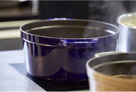 Produktbild Staub Cocotte (30 cm, Bräter + Schmortopf, Gusseisen)