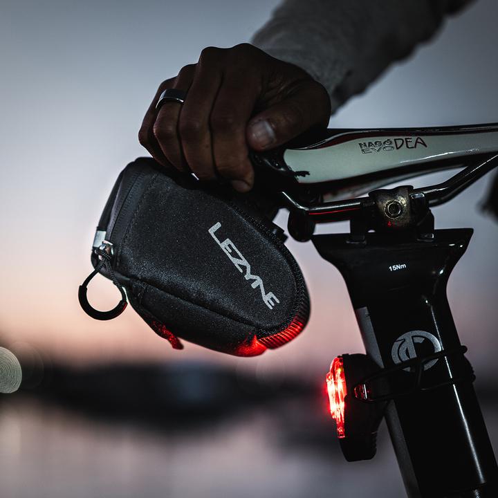 Produktbild Lezyne M-Caddy (0.50 l, Satteltasche)