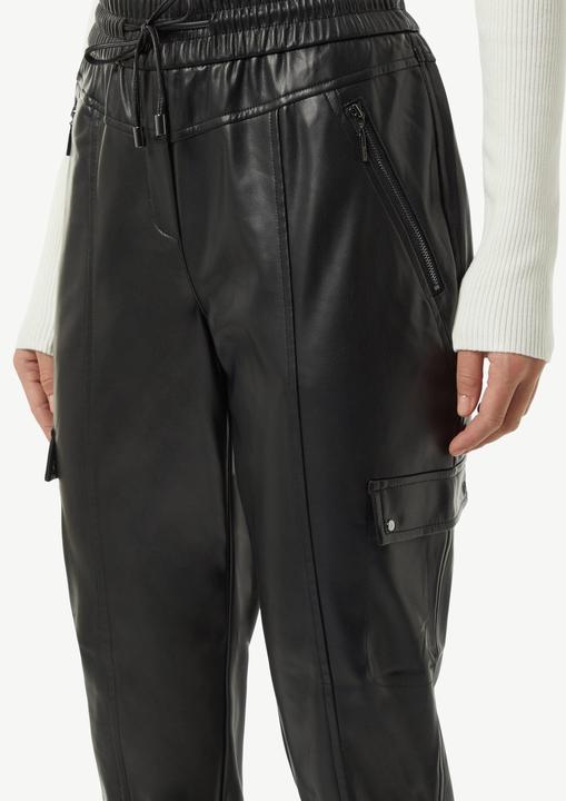 Actual product image Comma Hose Cargohose aus Lederimitat (34)