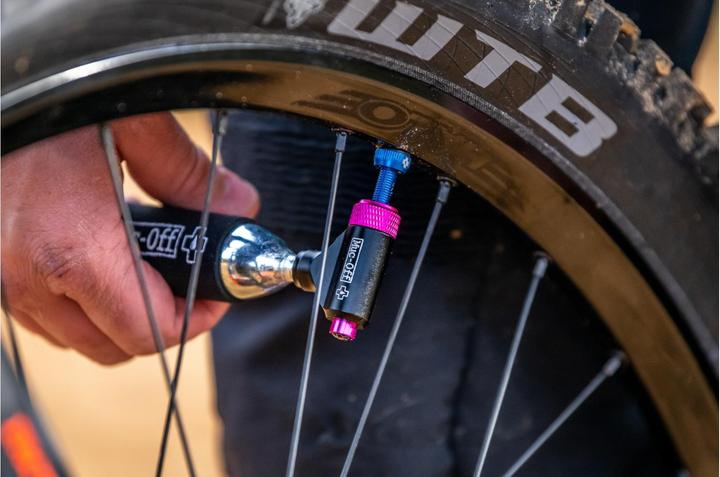 Produktbild Muc-Off Inflator Kit MTB