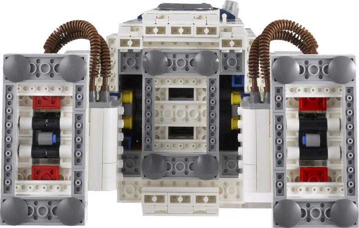 Actual product image LEGO Star Wars R2 D2 (10225, LEGO Star Wars)