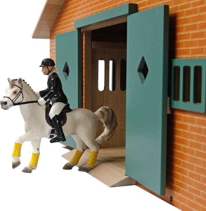Actual product image Sombo Stable with 7 horse boxes