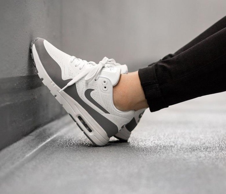 Actual product image Nike Air Max 1 Ultra Moire (37.5)