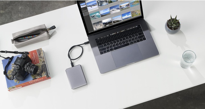 Image du produit LaCie Mobile Drive - Gris de l'espace (4 To)