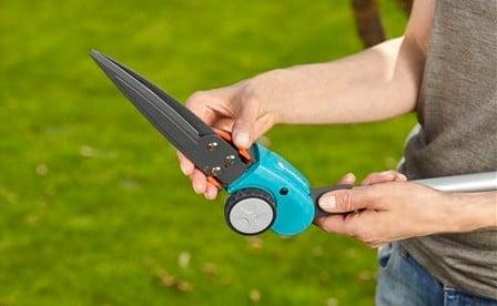 Productafbeelding Gardena Comfort Grasschaar lange steel