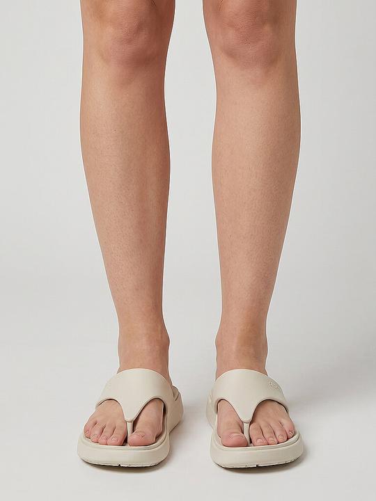 Produktbild Crocs W's Getaway Triangle Flip (37)