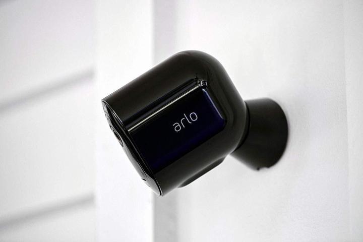 Immagine prodotto Arlo Pro 3 VMS4440B Set da 4 (2560 x 1440 Pixels)