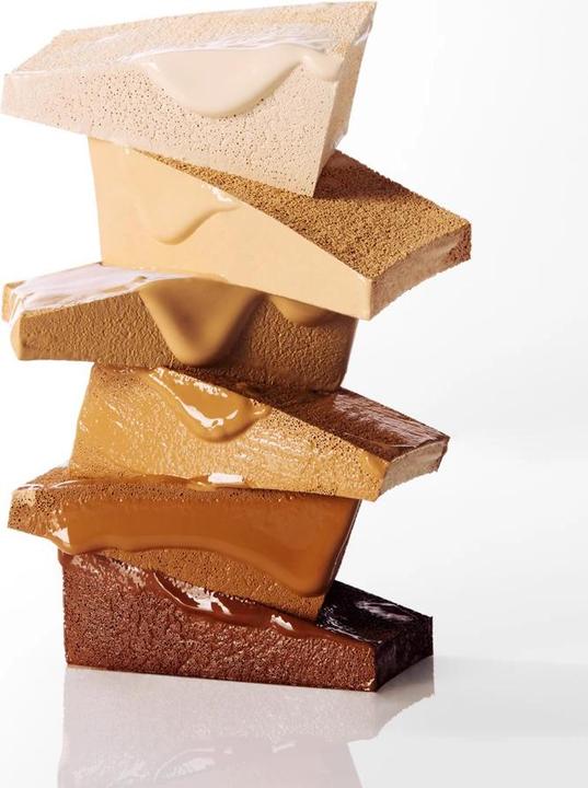 Image du produit TirTir Mask Fit Red Foundation Long Lasting Flawless Coverage Energy Essence (teinte de maquillage moyenne claire)