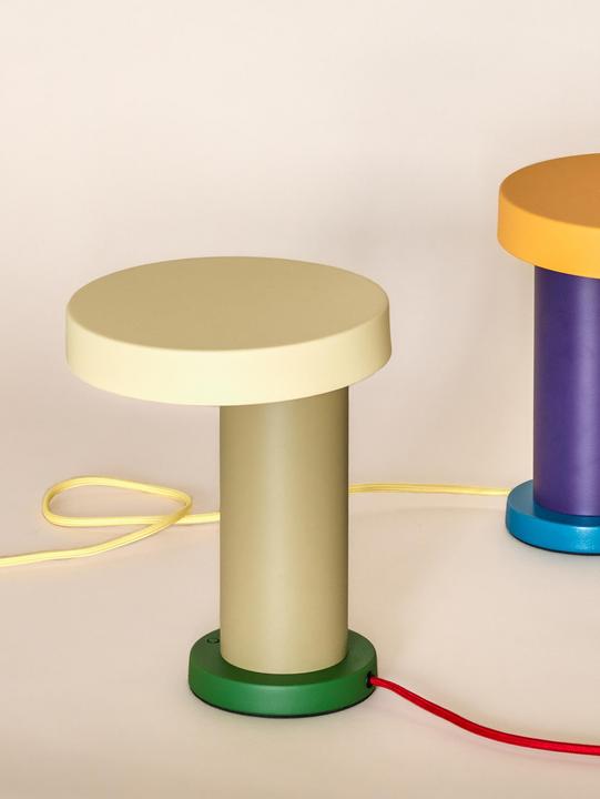 Actual product image Hübsch Magic table lamp Green/Olive (800 lm)