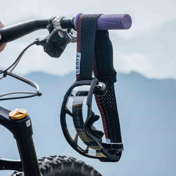 Produktbild Leatt Goggle Velocity 4.0 MTB X-Flow Iriz - Iriz Red Blue UC 26% (Blau)