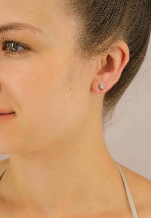 Actual product image Muau Stud earrings 4-handle setting (White gold 750)