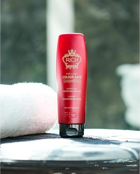 Immagine prodotto Rich Pure Luxury Colour Safe Shampoo per capelli trattati con il colore Proteggi con Olio di Argan (Shampoo liquido)