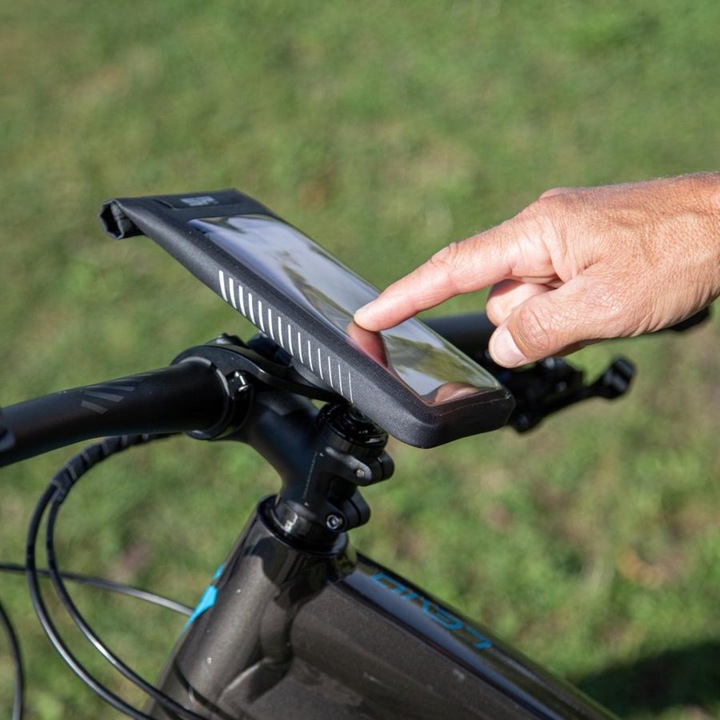 Actual product image Sp Connect Bike Mobile Phone Holder Bike Bundle II Universal Case L