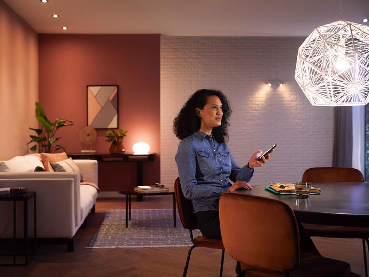 Image du produit Philips Hue White Starter Set (E27, 9.50 W, 1055 lm, 2 x, F)