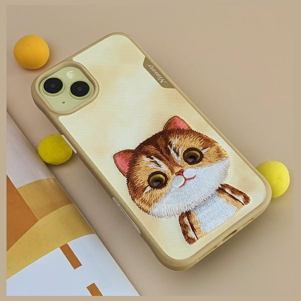 Actual product image Nimmy case iPhone 15 Pro Max 6.7" khaki Big Eyed Pet 2.0 Cat (Apple iPhone 15 Pro Max)