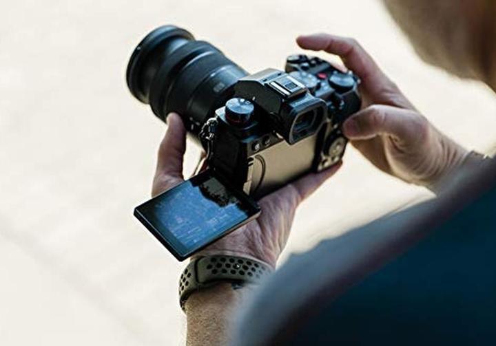 Produktbild Panasonic Lumix S5 Kit (25.20 Mpx, Vollformat)