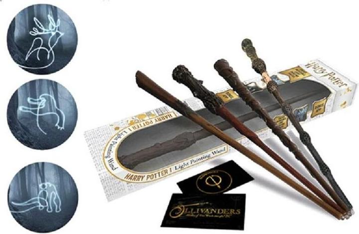 Wow! Stuff Bacchetta magica con luce di Harry Potter assortita