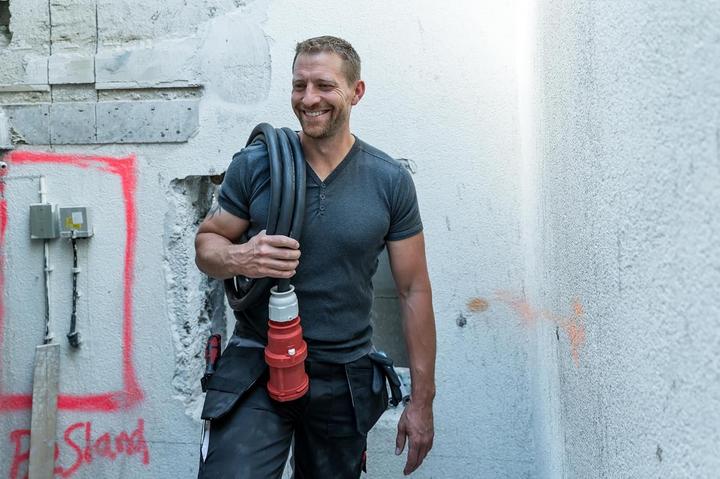 Produktbild Brennenstuhl 1167630100 Verlängerungskabel 10 m 1 AC-Ausgänge Outdoor Schwarz (10 m, CEE 7/3)