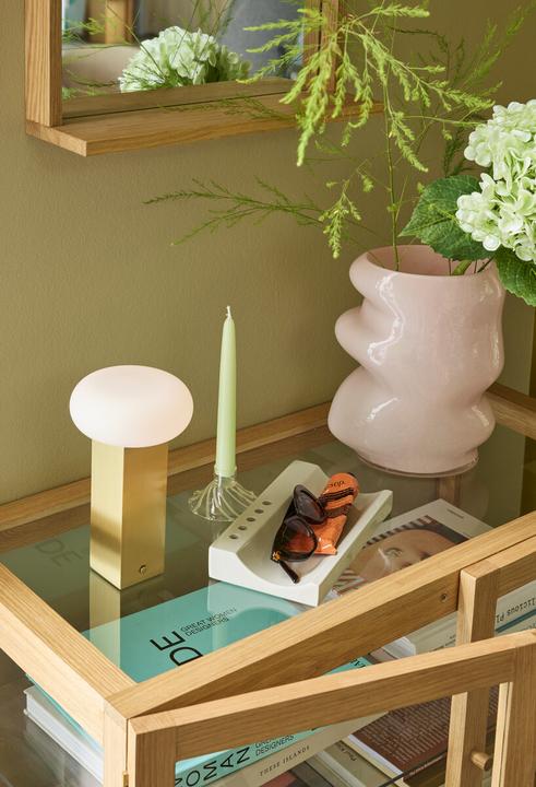 Image du produit Hübsch Low Tragbare Lampe Messingfarben