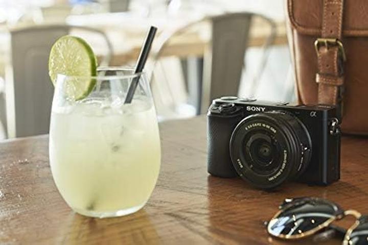 Actual product image Sony Alpha 6100 Kit (16 - 50 mm, 24.20 Mpx, APS-C / DX)