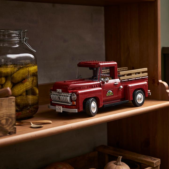 Actual product image LEGO Pickup (10290, LEGO Rare Sets, LEGO Creator Expert)