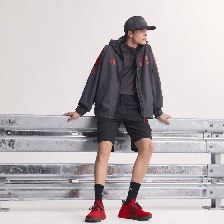 Produktbild Adidas Iconic (M)