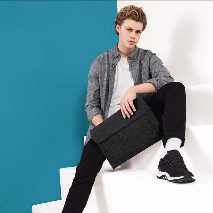 Actual product image Bagbase Felt laptop sleeve (15.75")