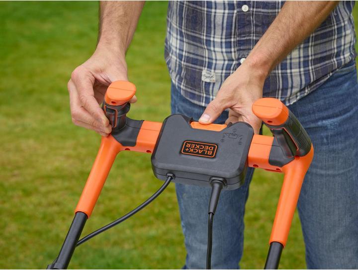 Actual product image Black & Decker BEMW461BH (Electrical connection)