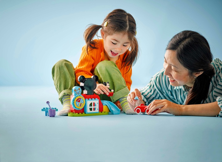 Image du produit LEGO Mickys Clubhaus und Auto (10454)
