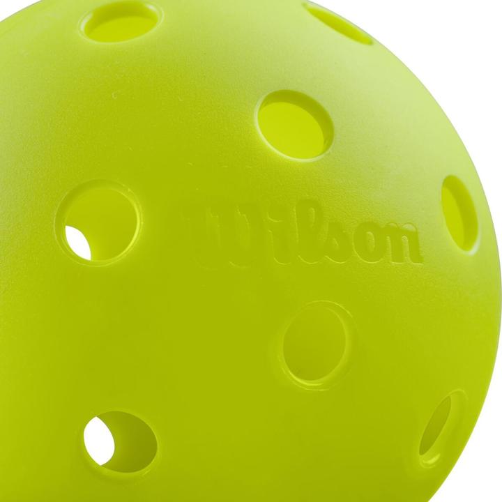Actual product image Wilson TRU 32 Pickleball 48 ball box