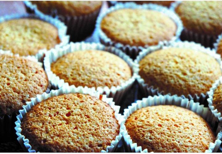 Image du produit Tala Moules à cupcake "Cupcake", rose, 32 pcs.