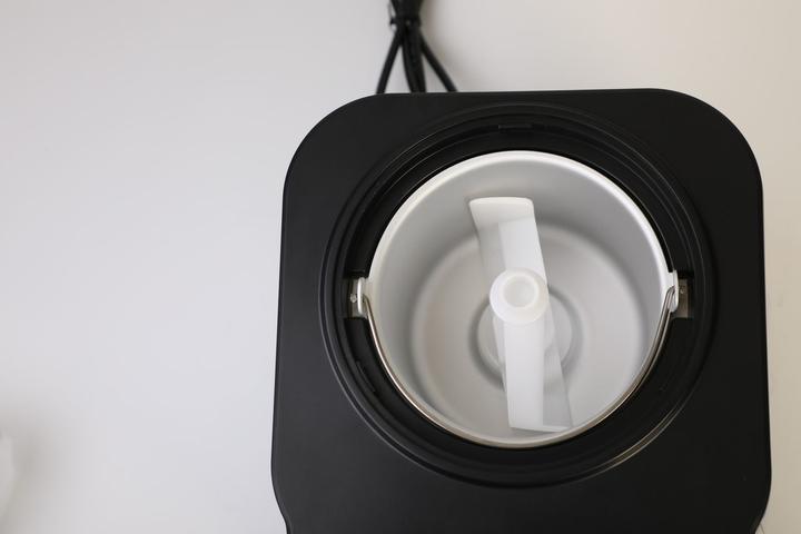 Actual product image GCS Ledų gaminimo aparatas Guzzanti GZ-151A