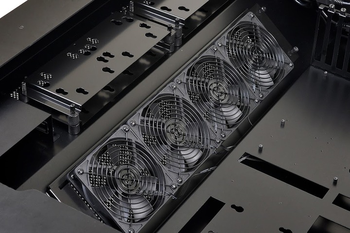 Produktbild Lian-Li Dk-04x (ATX, mATX, E-ATX)