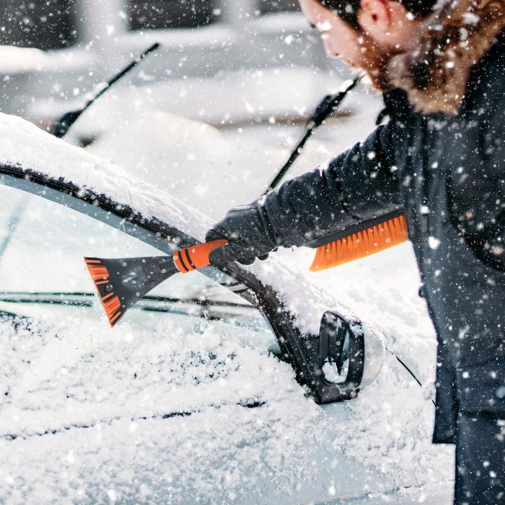 Produktbild Intirilife 2-in-1 Eiskratzer Schneebürste