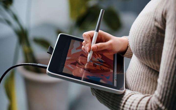 Actual product image Wacom Signature Display 13 Pen Touch (13.30", 5080 lpi)
