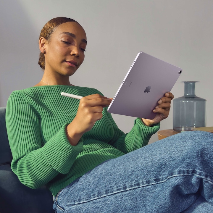 Productafbeelding Apple iPad Air 11 2024 (M2) (5G, 11", 256 GB, Sterrenlicht)