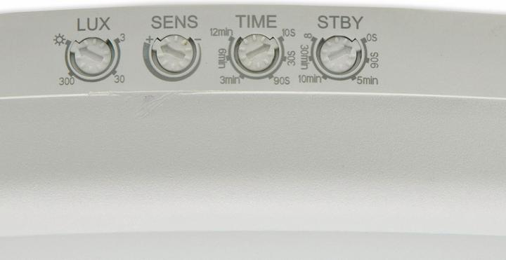 Produktbild Chilitec LED-Deckenleuchte SALAO, EEK: F,16W, 1200 lm, 4000K, IP54, Bewegungsmelder (1200 lm)